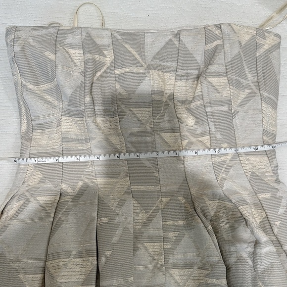 Strapless dress - Picture 4 of 8